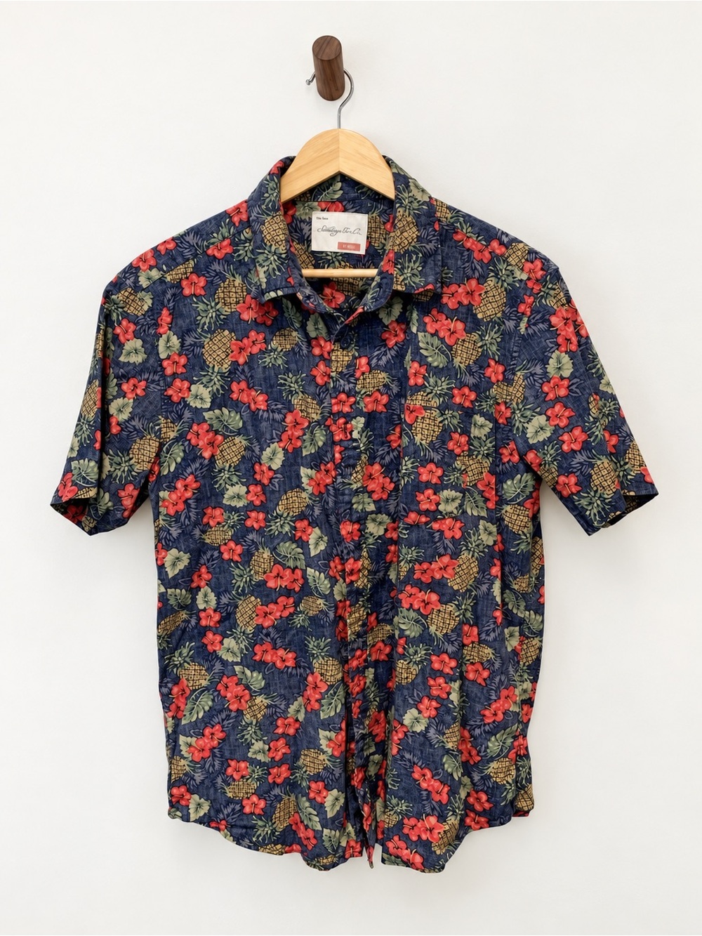 Sovereign Code Men’s Large Navy Pineapple Hibiscus Hawaiian Button-Up Shirt
